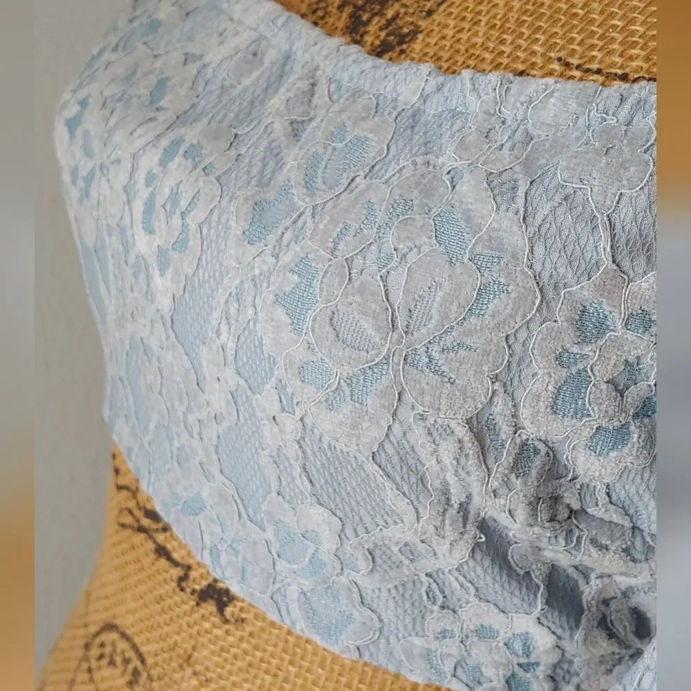Naked Wardrobe The Statement Lace Long Sleeve Crop Top NWT Sz S Blue